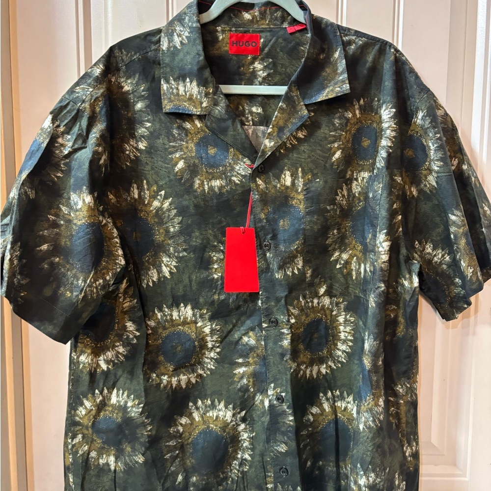 HUGO Black Short-Sleeve Button-Down with Gold Sunburst Print